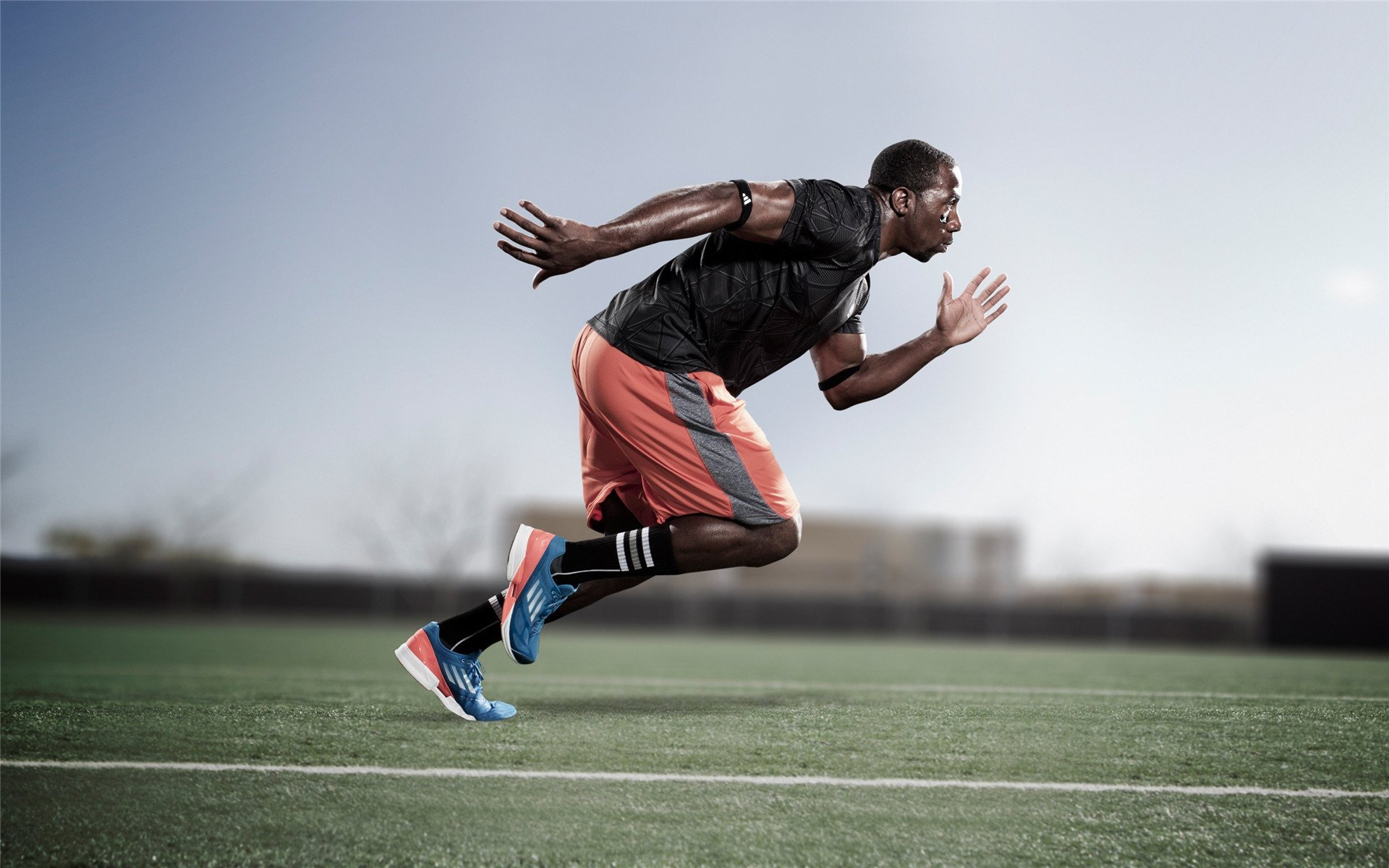 Uzi重返赛场，大比分获胜首场状态出色，热火观众沸腾