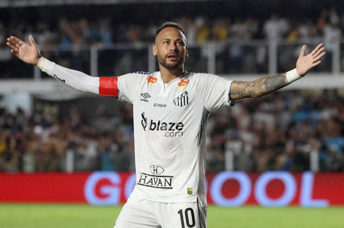 包含内马尔在拜仁比赛中大胜，出色防守引发热议！的词条