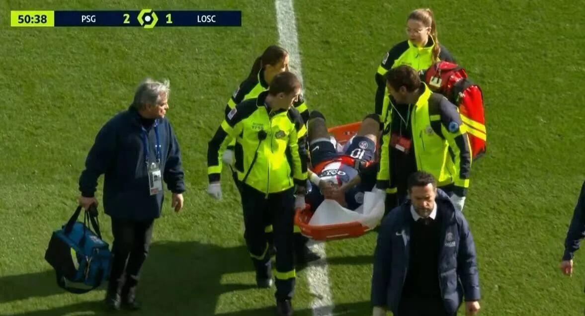 包含内马尔在拜仁比赛中大胜，出色防守引发热议！的词条